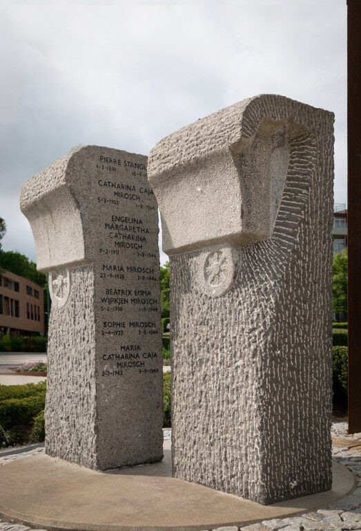 27. Roma Sint monument4-6-523x768-3840x9999