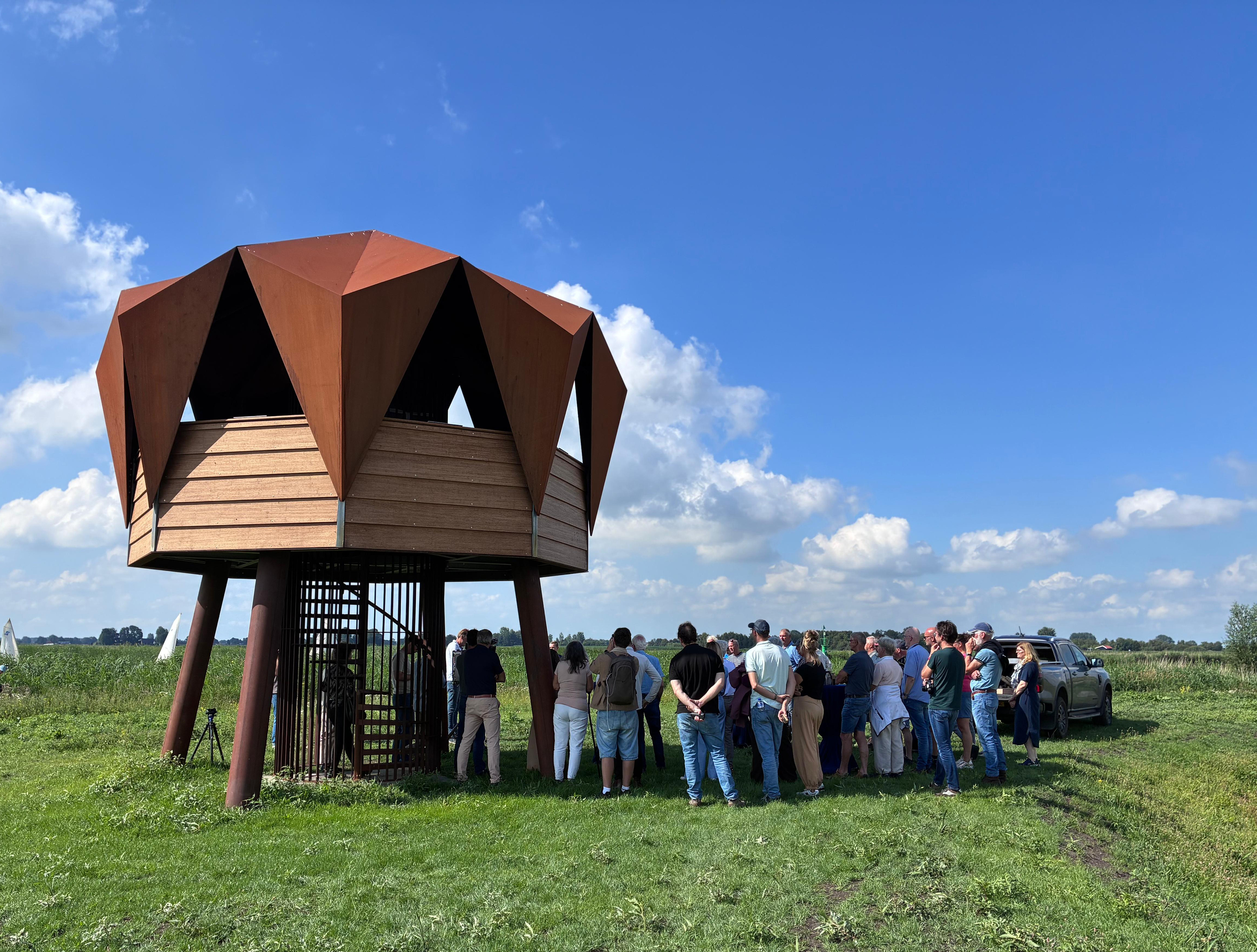 Overzichtsfoto opening uitkijktoren Oudega